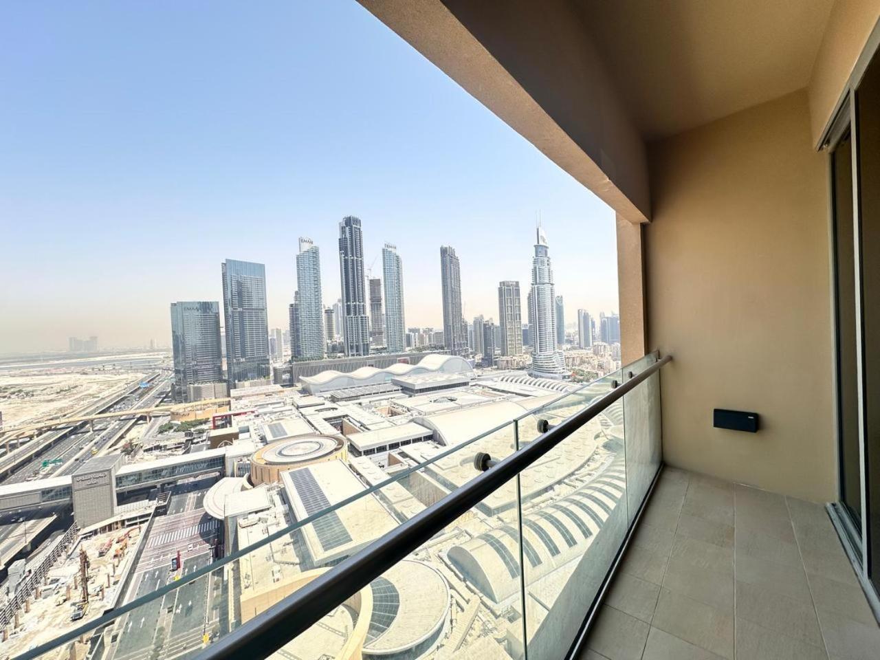 Durrani Homes - Mall Fashion Avenue Apartment *